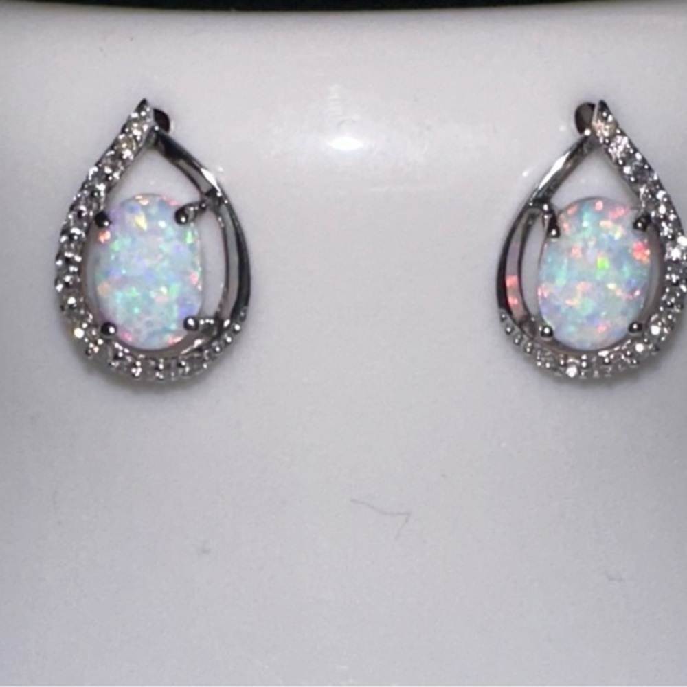 Unique Energized real diamond White Fire Opal Sterling Silver 925 Unique pair